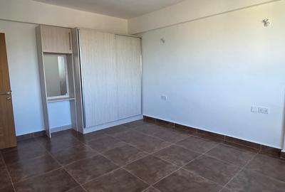 1 Bed Apartment with En Suite in Westlands Area - 3