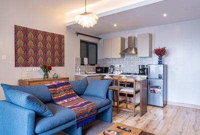 Serviced 1 Bed Apartment with En Suite at Westlands Rd - 2