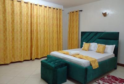 Furnished 3 Bed Apartment with En Suite at Links Road