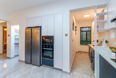 5 Bed Apartment with En Suite in Lavington - 4