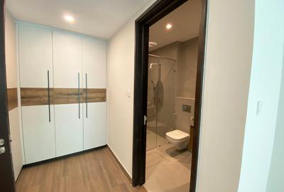 Serviced 5 Bed Apartment with En Suite in General Mathenge