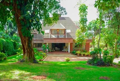 4 Bed House with En Suite in Muthaiga