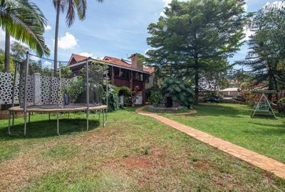 8 Bed House with En Suite in Runda