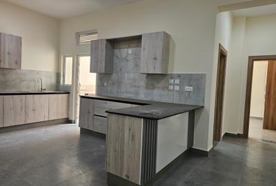 3 Bed Apartment with En Suite at Parklands