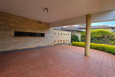 4 Bed Townhouse with En Suite at Runda Mumwe - 3