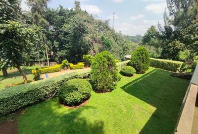 Commercial Property with Service Charge Included in Lavington