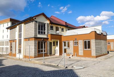 4 Bed Townhouse with En Suite at Kimalat -Enkasiti - 2