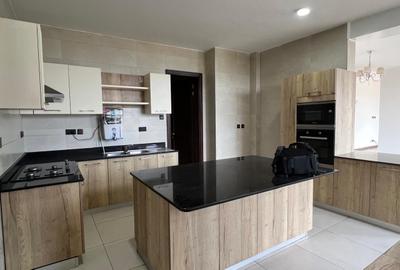 4 Bed Apartment with En Suite at Westlands - 2