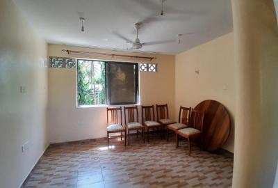 2 Bed Apartment with En Suite in Shanzu - 4