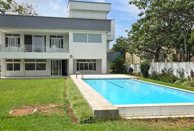 5 Bed House with En Suite at Runda Road - 2