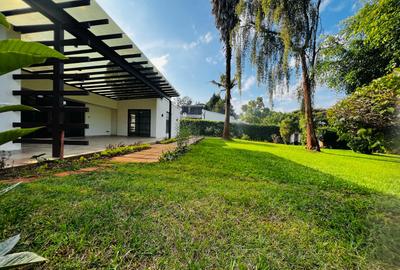 4 Bed House with En Suite in Spring Valley