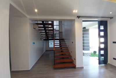 4 Bed Townhouse with Staff Quarters in Membley