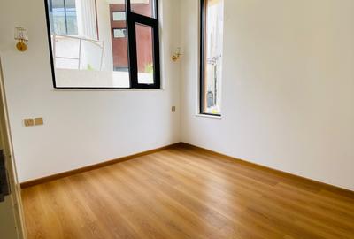 5 Bed Villa with En Suite at Isaac Gathaju - 4