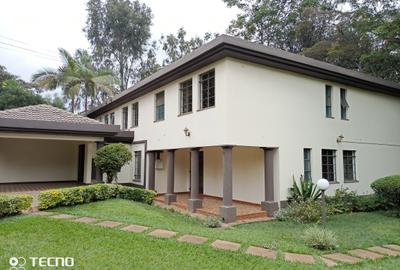 4 Bed Townhouse with En Suite at Off Peponi Rd