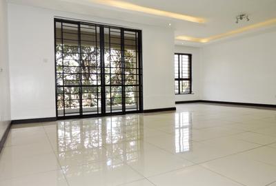 3 Bed Apartment with En Suite in General Mathenge