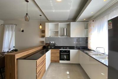 3 Bed Apartment with En Suite in Kileleshwa