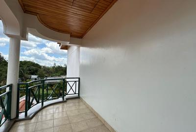 Serviced 1 Bed Apartment with En Suite at Lavington