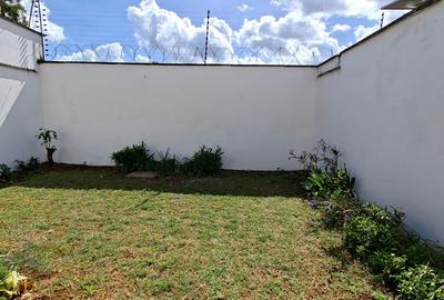 4 Bed Townhouse with En Suite in Spring Valley - 4