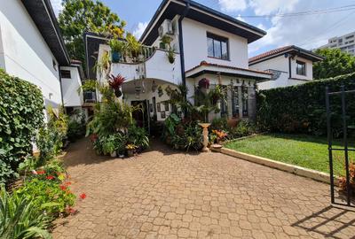 4 Bed Townhouse with En Suite at Westlands