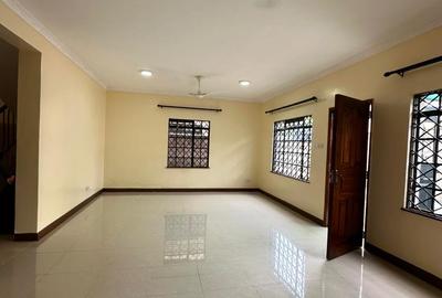 4 Bed House with En Suite at Airport Road