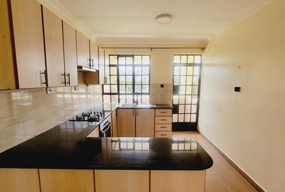 3 Bed Apartment with En Suite in Ruaka