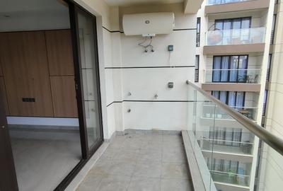 1 Bed Apartment with Swimming Pool in Riverside - 3