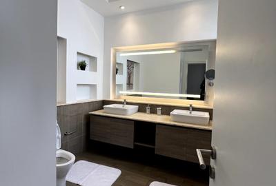 Serviced 3 Bed Apartment with En Suite in Riverside