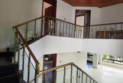 6 Bed House with En Suite in Gigiri - 3