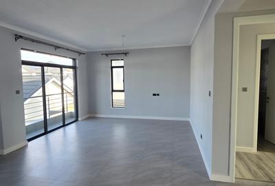 4 Bed House with En Suite at Fivestar Paradise - 4