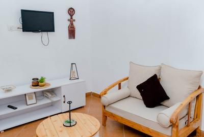 Serviced 2 Bed Apartment with En Suite at First Avenue Off Links Road