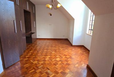 4 Bed Townhouse with En Suite at Lavington Green - 3
