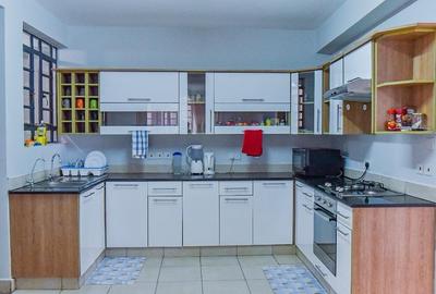 Furnished 5 Bed Apartment with En Suite in Westlands Area