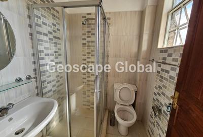 4 Bed Villa with En Suite in Nyari - 4