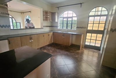 4 Bed Townhouse with En Suite in Kiambu Road