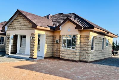 3 Bed House with En Suite at Acacia