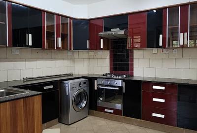 3 Bed Apartment with En Suite in Lavington - 4