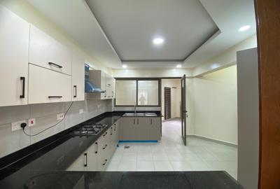 3 Bed Apartment with En Suite in Kilimani - 2