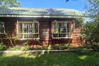 2 Bed House with En Suite in Ridgeways - 2