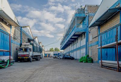 5,000 ft² Warehouse with Backup Generator in Industrial Area - 2