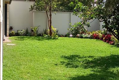 5 Bed Villa with En Suite in Westlands Area - 2