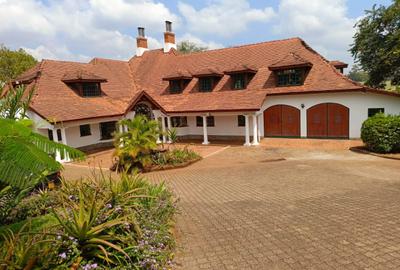 4 Bed House with En Suite at Ridgeways - 3