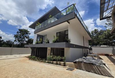 5 Bed Townhouse with En Suite at Lavington