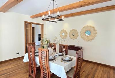 5 Bed House with En Suite in Runda - 4