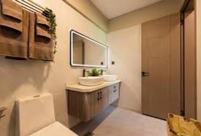 4 Bed Apartment with En Suite at Othaya Rd - 3