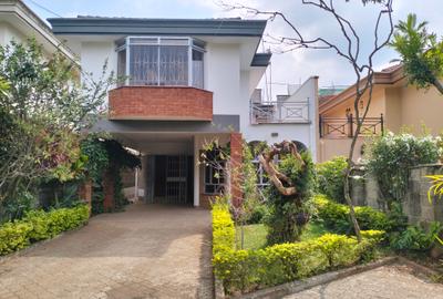 4 Bed Townhouse with En Suite in Westlands Area