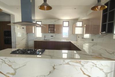 3 Bed Apartment with En Suite at Riverside