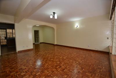 3 Bed Townhouse with En Suite in Parklands - 4