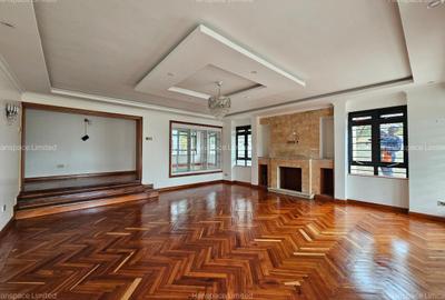 5 Bed House with Garden at Old Runda - 3