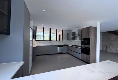 4 Bed Townhouse with En Suite in Loresho - 3