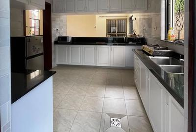 5 Bed Townhouse with En Suite at Chalbi Drive - 2